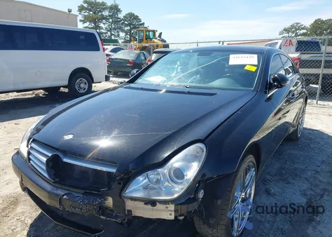 2008 Mercedes-Benz Cls 550 z USA, uszkodzony, nr VIN WDDDJ72X68A121502